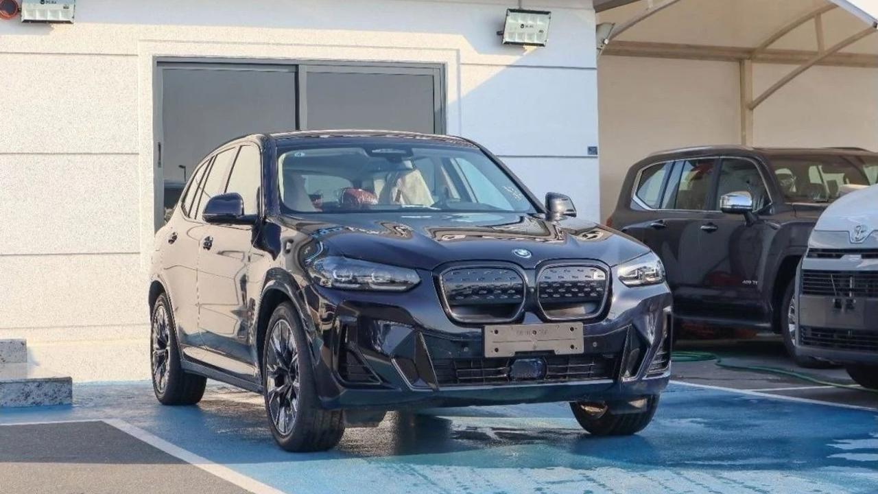 BMW iX3