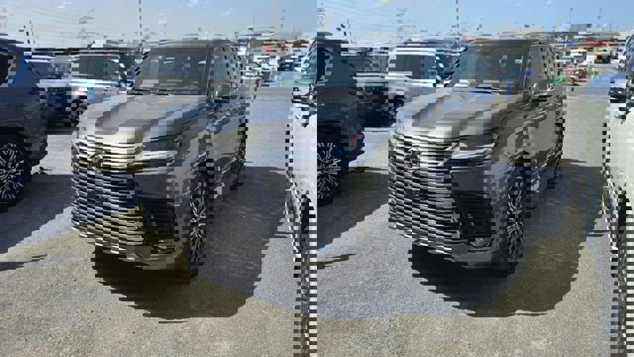 Lexus LX 600