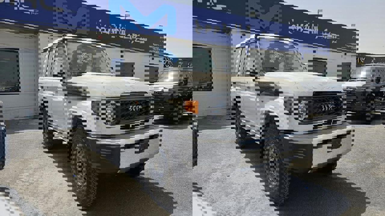 Toyota Land Cruiser 76 Wagon