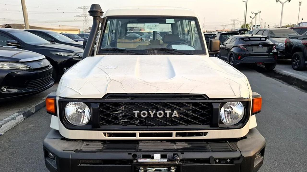 Toyota Land Cruiser 78 Hard Top