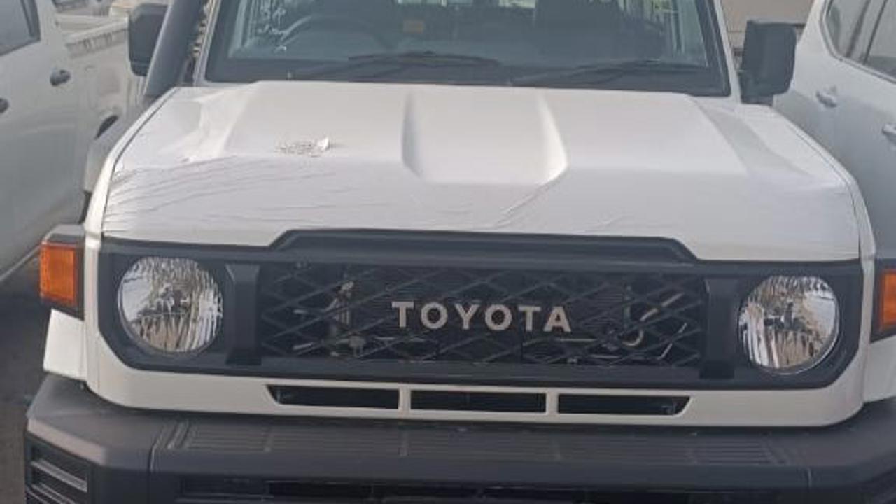 Toyota Land Cruiser 78 Hard Top