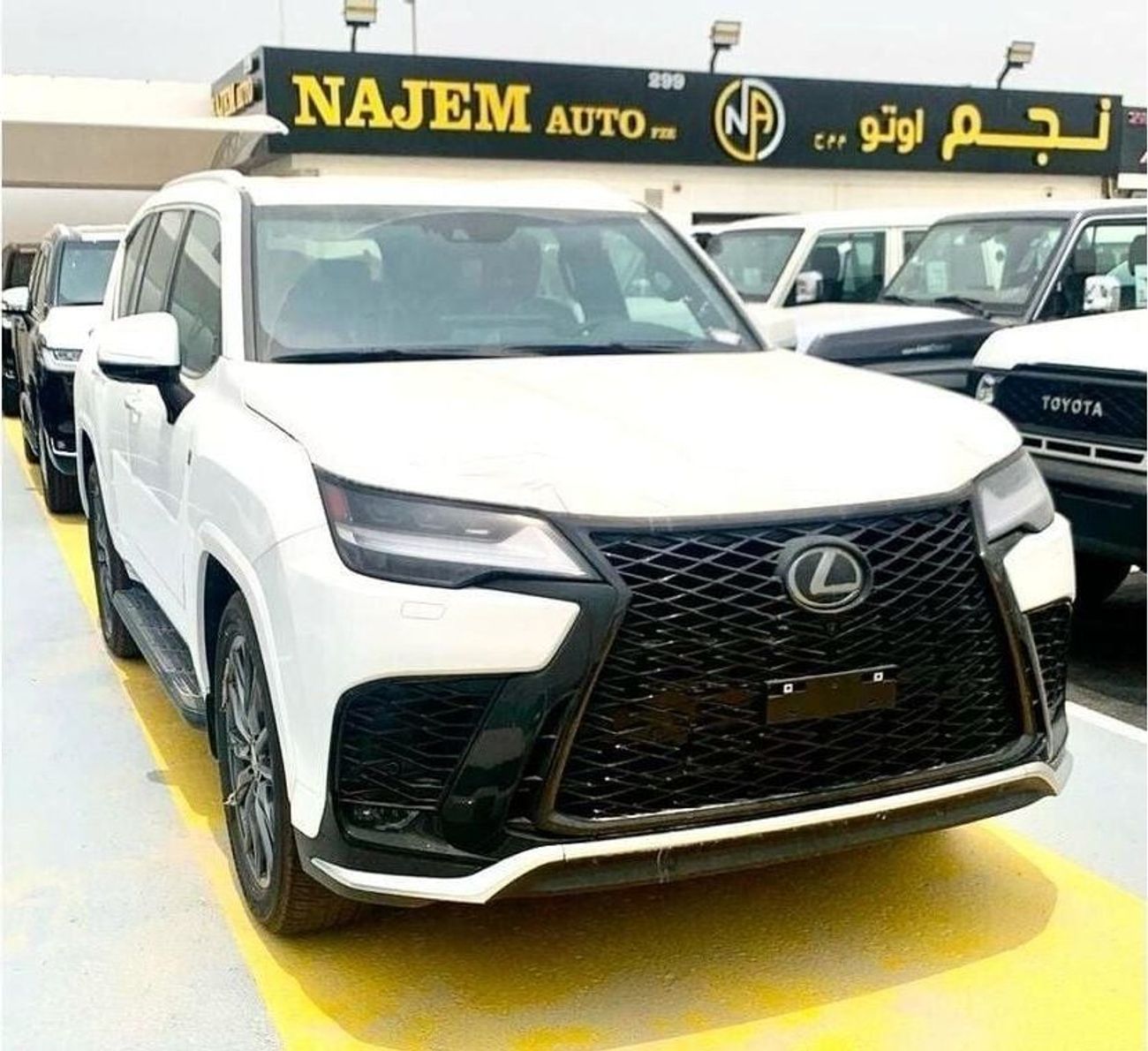 Lexus LX 600