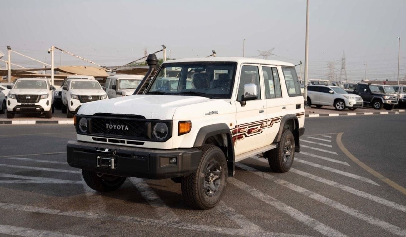 Toyota Land Cruiser 76 Wagon