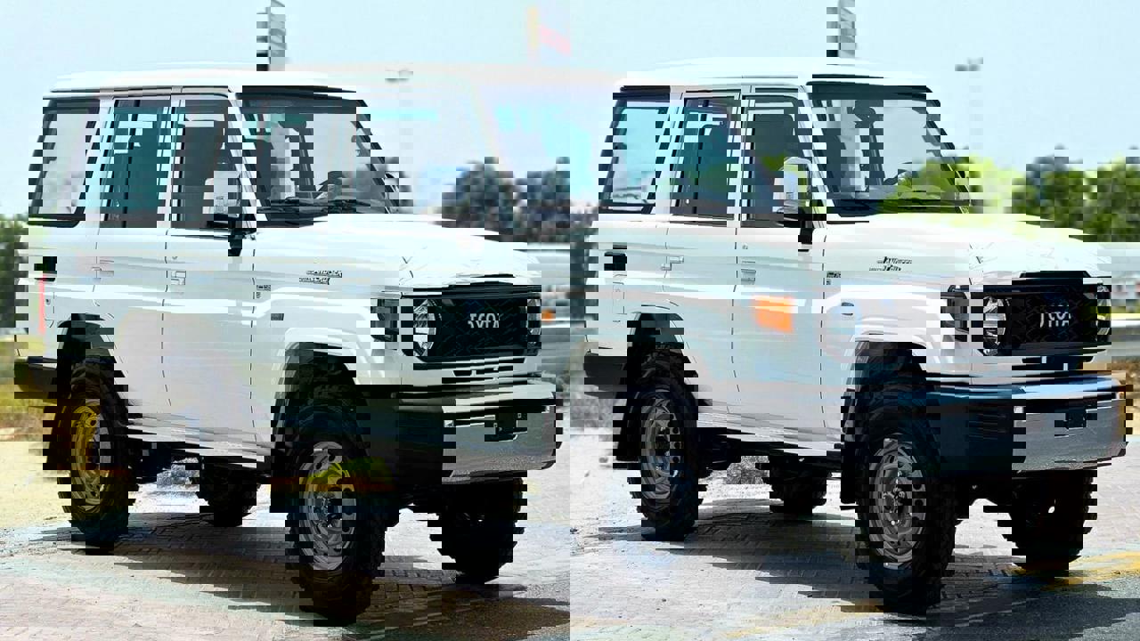 Toyota Land Cruiser 76 Wagon