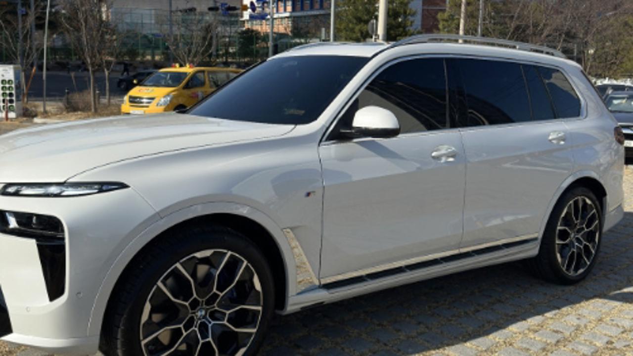 BMW X7